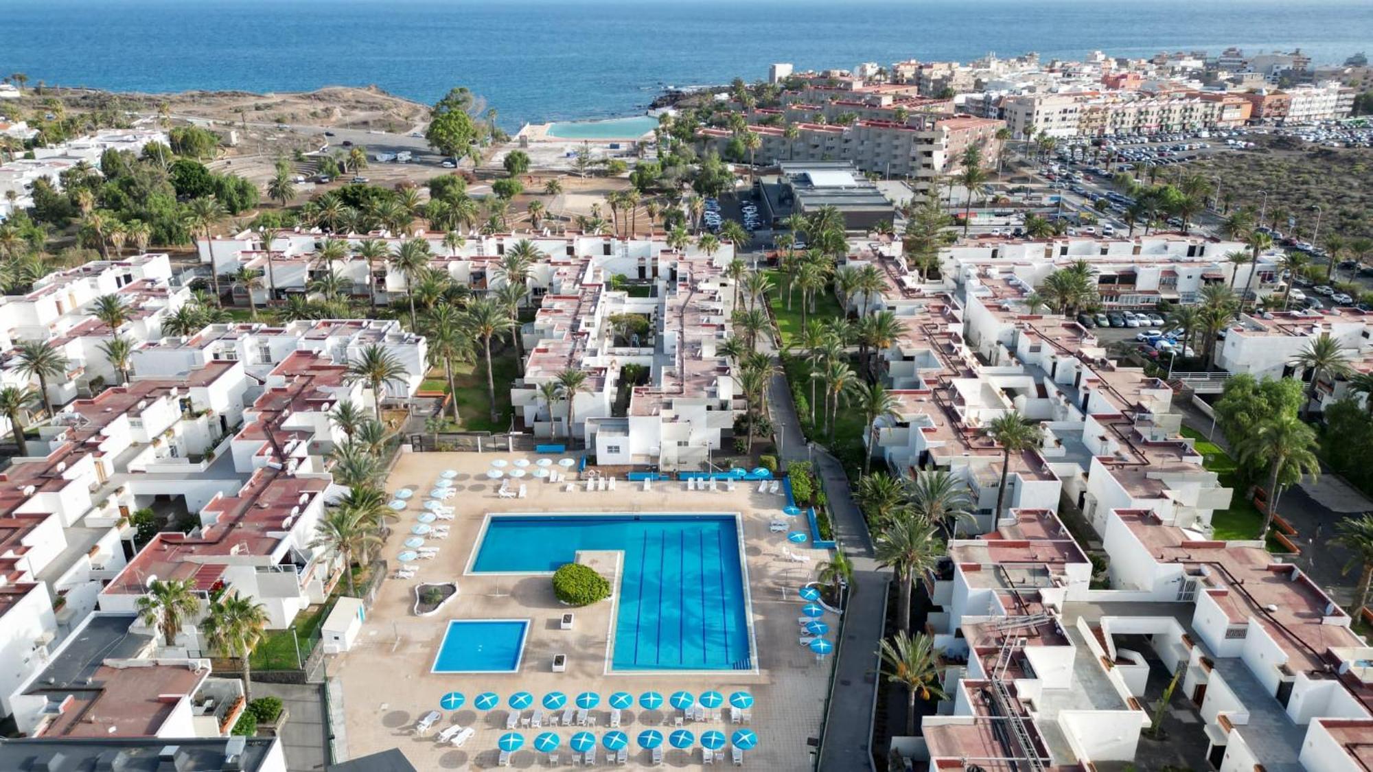 Primavera Tranquil Retreat 2-Bedroom Apartment With Balcony, Garden View & Fiber Wifi Arona  Buitenkant foto