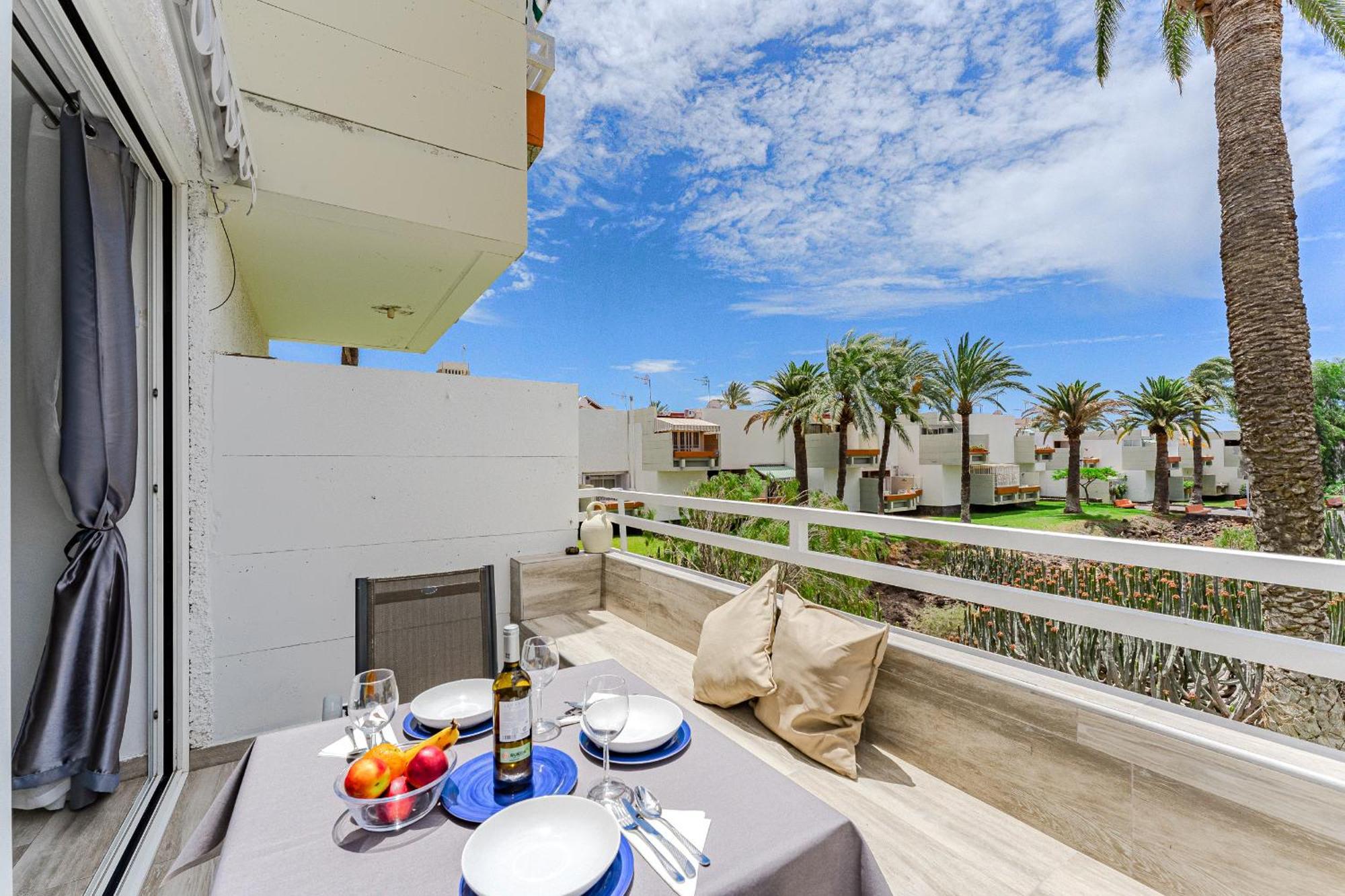 Primavera Tranquil Retreat 2-Bedroom Apartment With Balcony, Garden View & Fiber Wifi Arona  Buitenkant foto